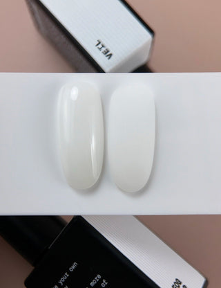 Cover Base № 01 Veil – Semi-transparent milky, 10 ml