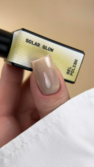 Cat Eye Gel Polish № 10 Solar Glow – warm golden, 10 ml