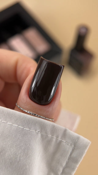 BIBLIOTEKA GEL POLISH № 40 OAK – DEEP BROWN, 10 ML